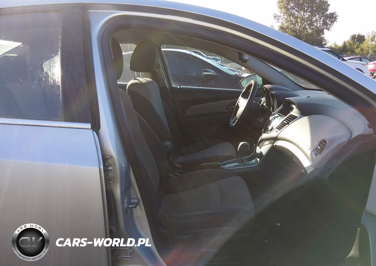 2011 Chevrolet Cruze Ls VIN:1G1PC5SH9B7245386 - 5