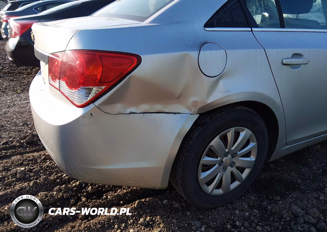 2011 Chevrolet Cruze Ls VIN:1G1PC5SH9B7245386 - 6