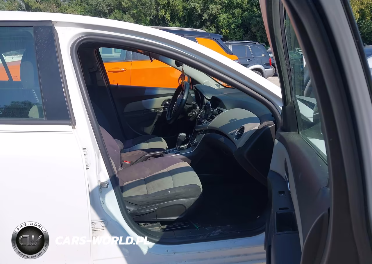 2015 Chevrolet Cruze Ls VIN:1G1PA5SH8F7103378 - 5