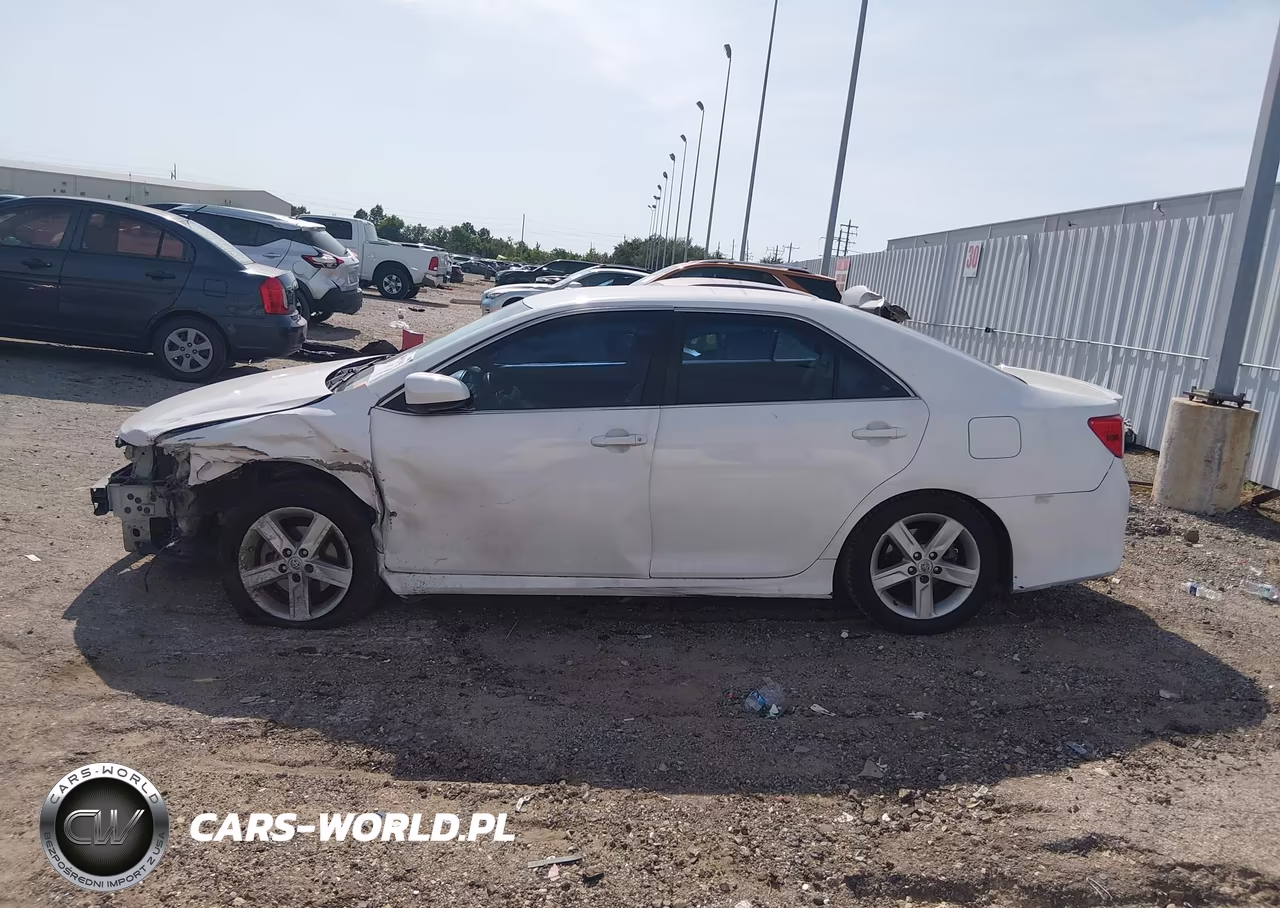 2014 Toyota Camry Se VIN:4T1BF1FK7EU753378 - 15