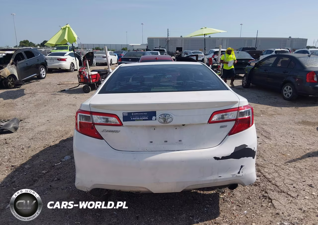 2014 Toyota Camry Se VIN:4T1BF1FK7EU753378 - 17