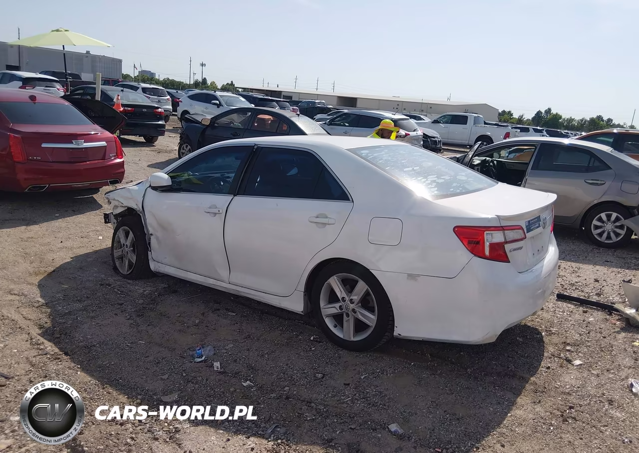 2014 Toyota Camry Se VIN:4T1BF1FK7EU753378 - 3