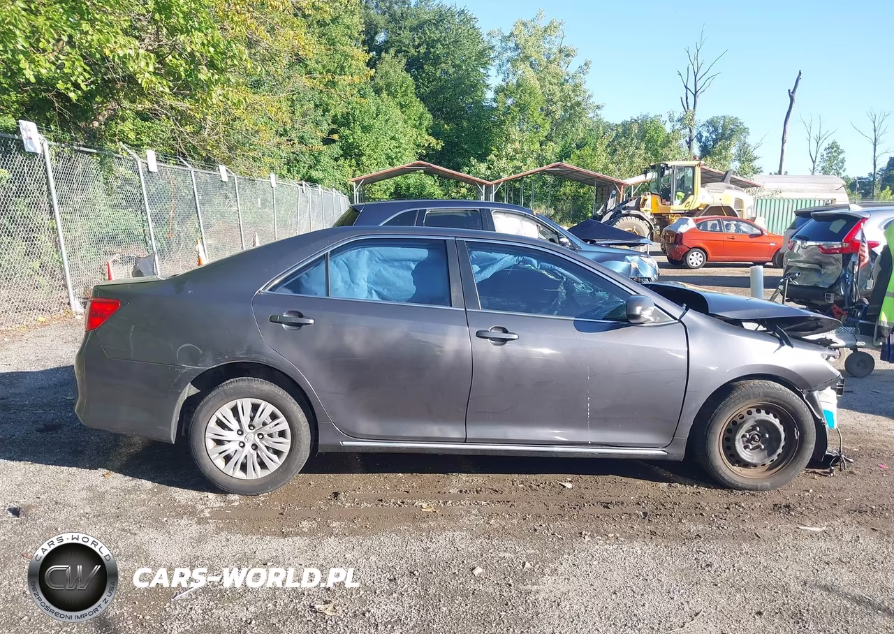 2014 Toyota Camry Le VIN:4T1BF1FK9EU392090 - 12