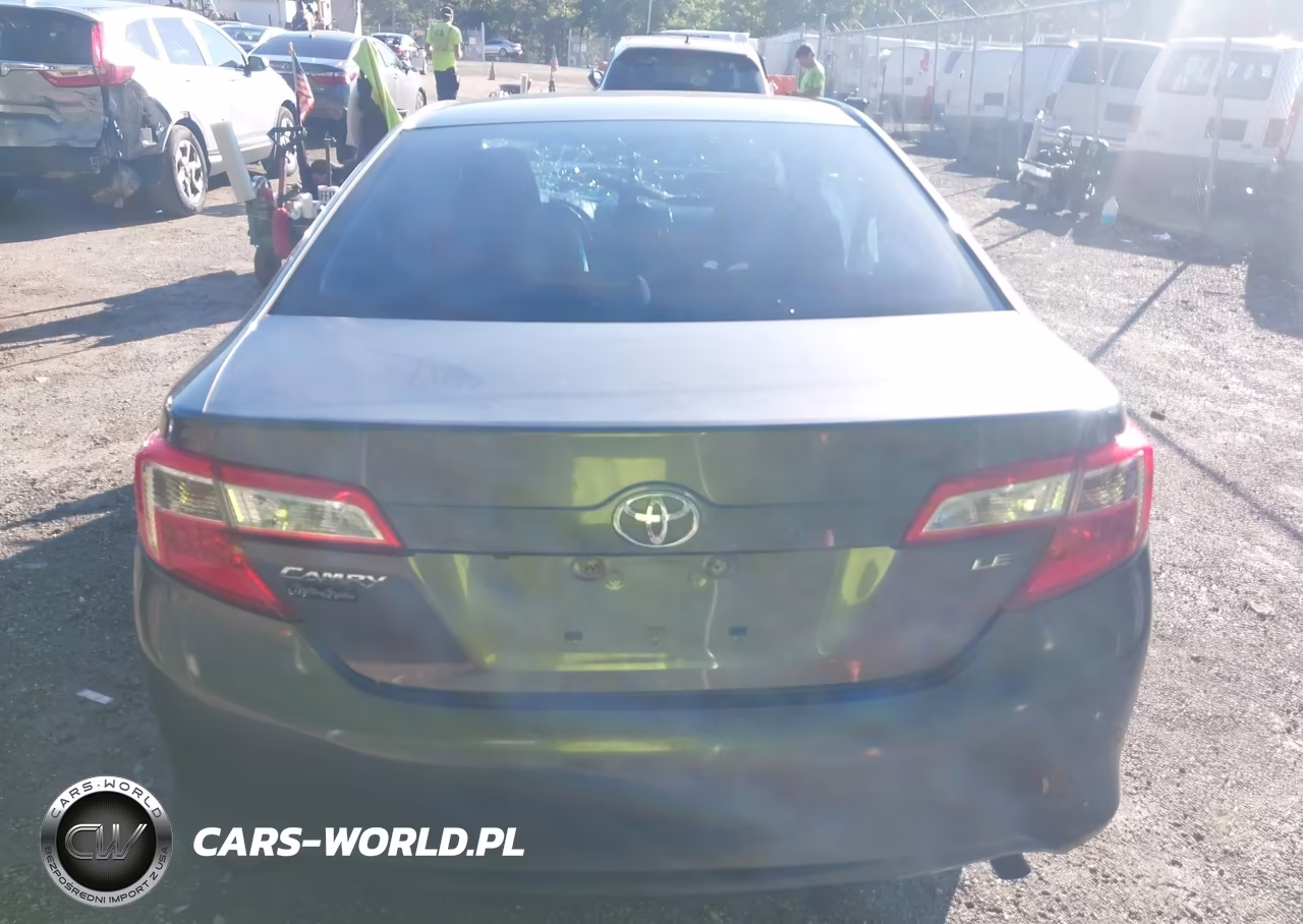 2014 Toyota Camry Le VIN:4T1BF1FK9EU392090 - 15