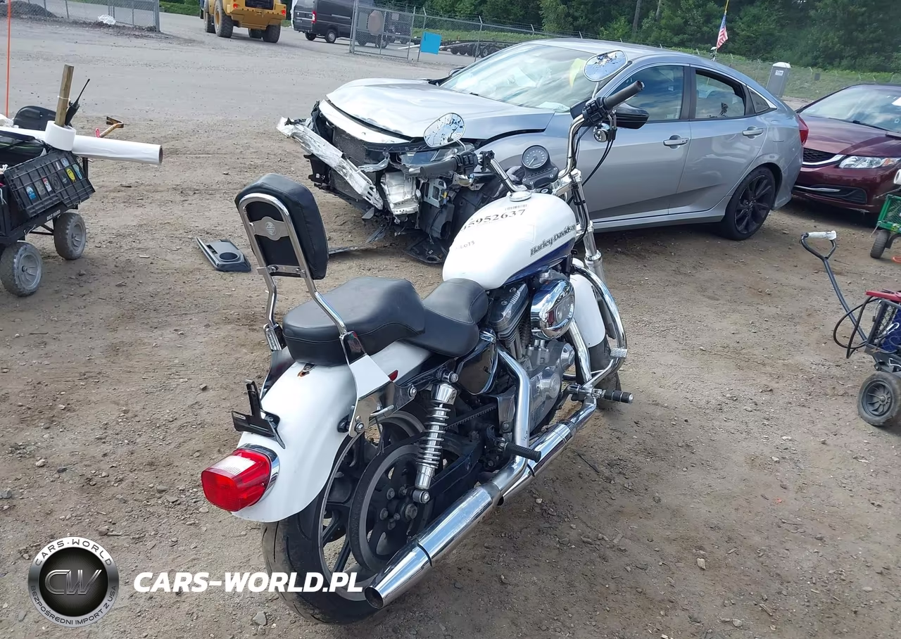2015 Harley-Davidson Xl883 Superlow VIN:1HD4CR217FC435526 - 4