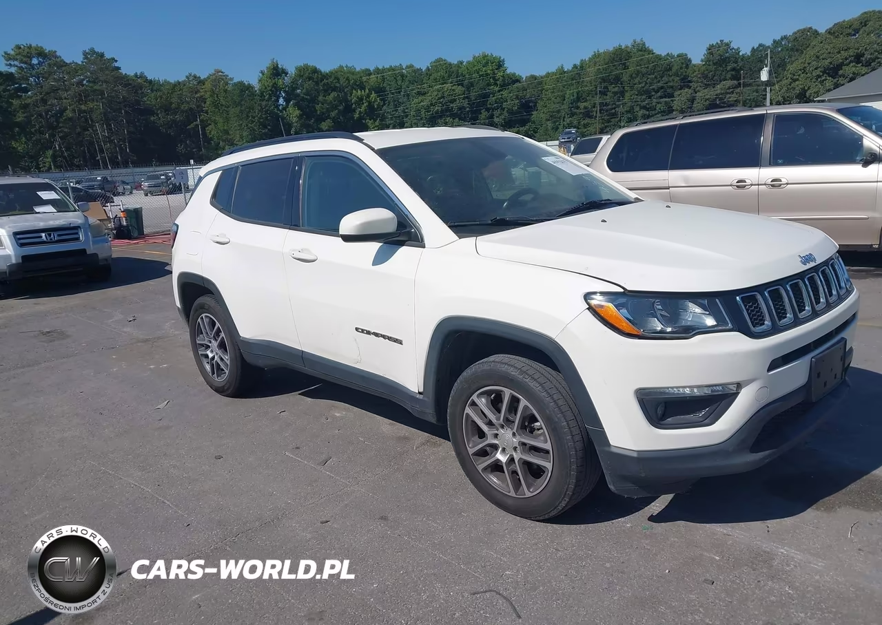 2018 Jeep Compass Latitude 4X4 – zdjęcie 1 z 16