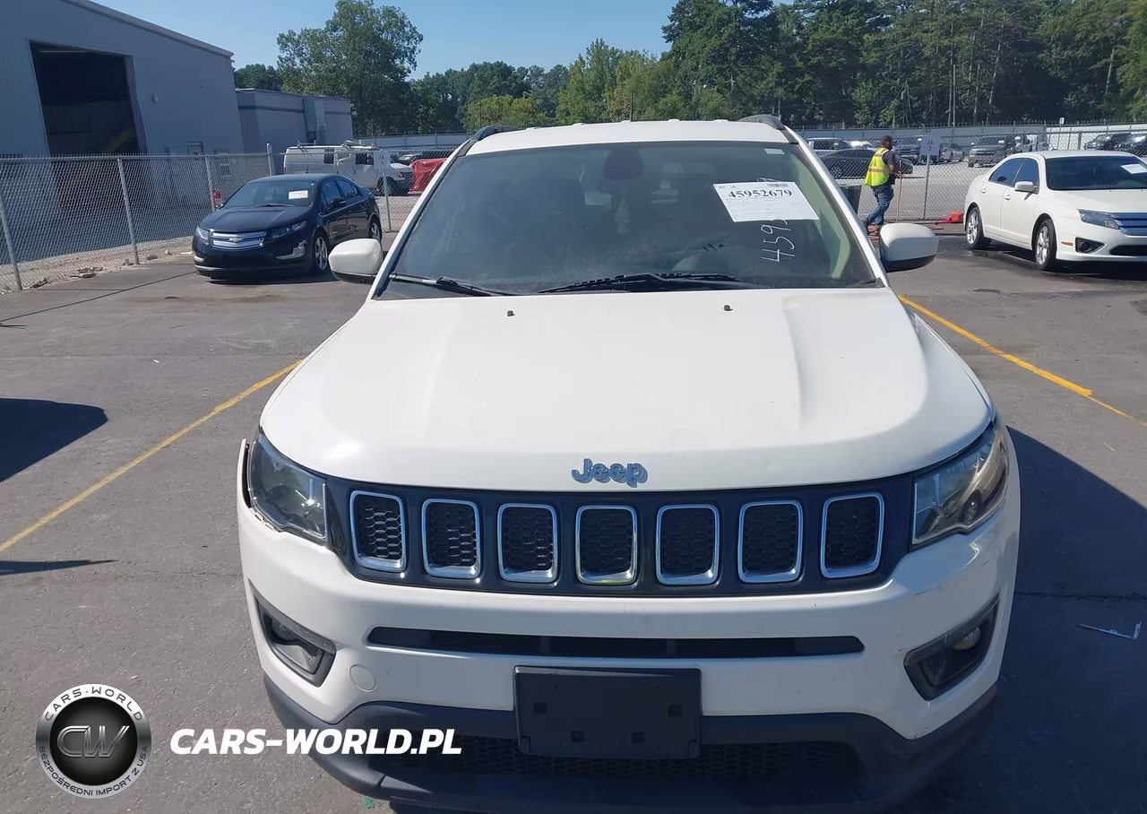 2018 Jeep Compass Latitude 4X4 VIN:3C4NJDBB4JT206256 - 12