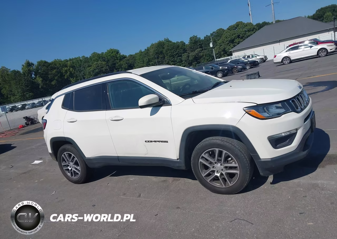 2018 Jeep Compass Latitude 4X4 VIN:3C4NJDBB4JT206256 - 13