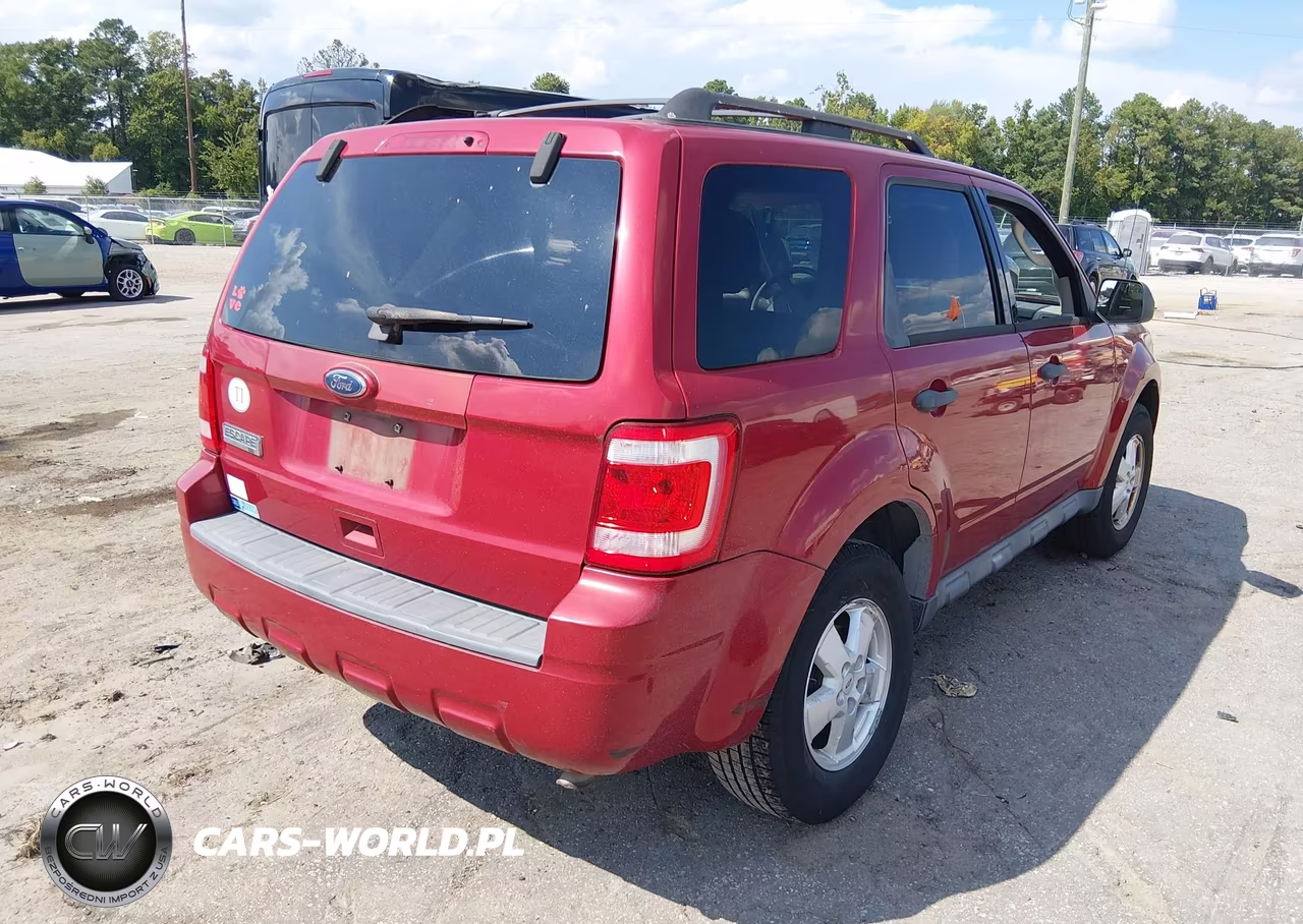 2010 Ford Escape Xlt VIN:1FMCU0D79AKC82228 - 4
