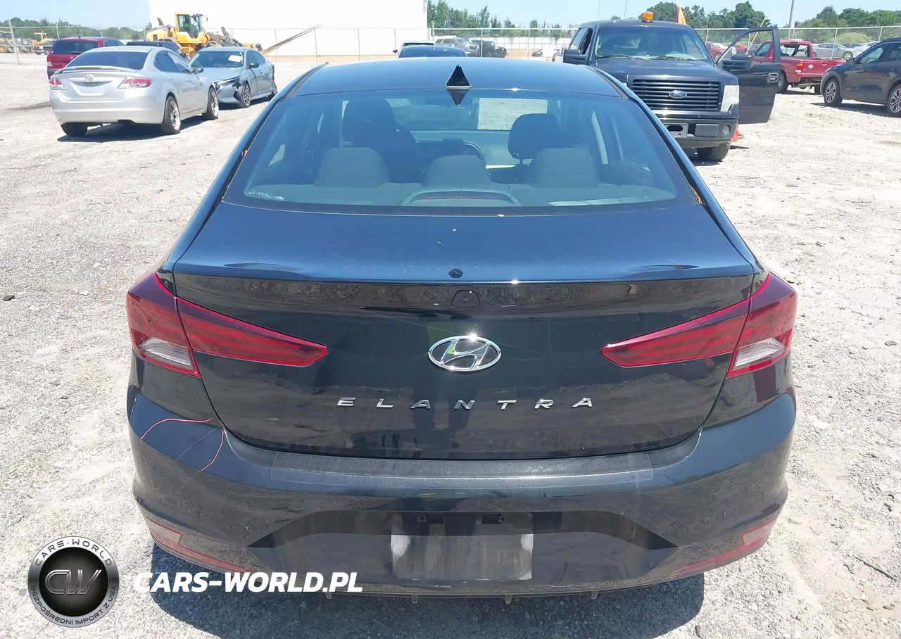 2019 Hyundai Elantra Sel VIN:5NPD84LF0KH461822 - 17