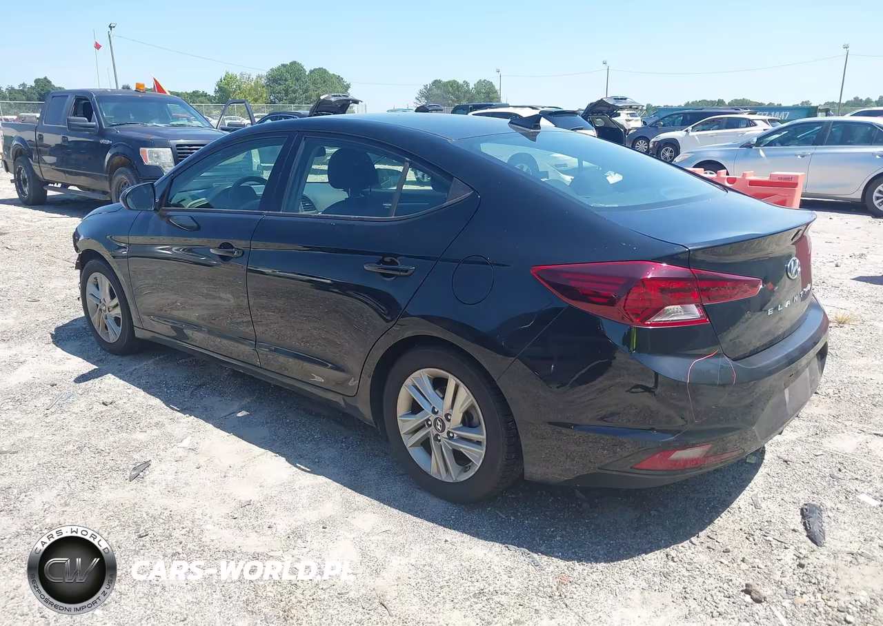 2019 Hyundai Elantra Sel VIN:5NPD84LF0KH461822 - 3