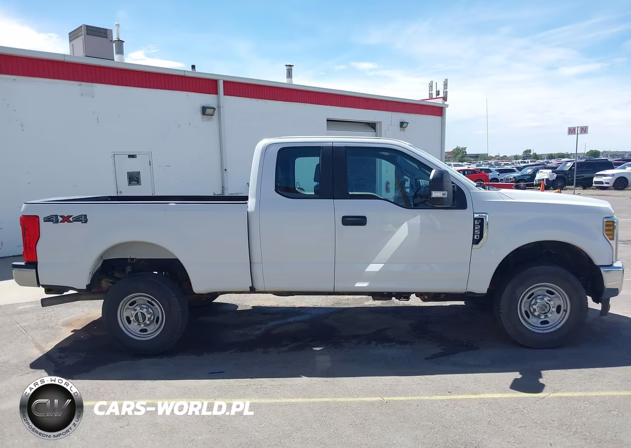 2018 Ford F-250 Xl VIN:1FT7X2B6XJEC22184 - 14