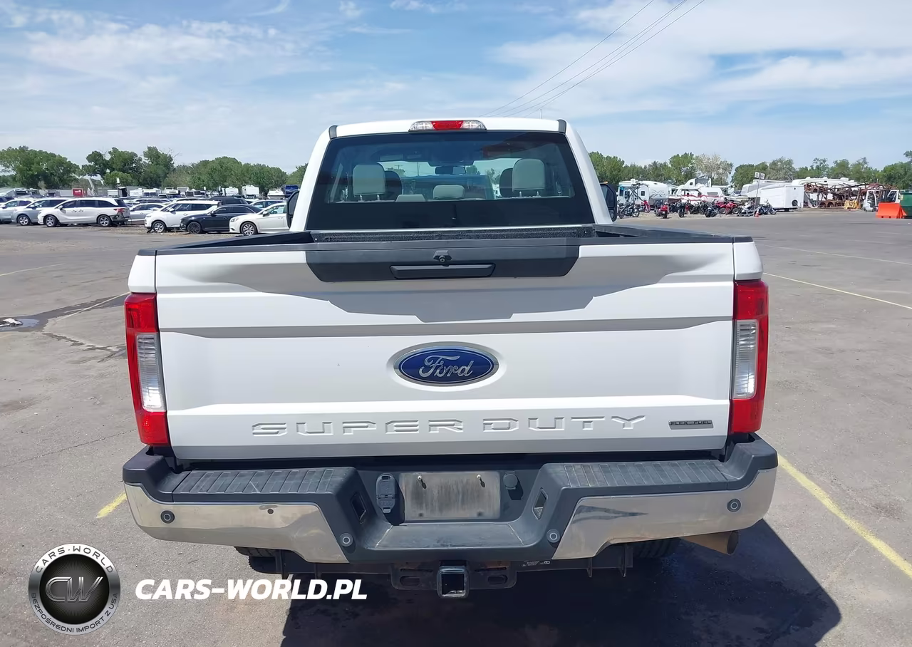 2018 Ford F-250 Xl VIN:1FT7X2B6XJEC22184 - 17