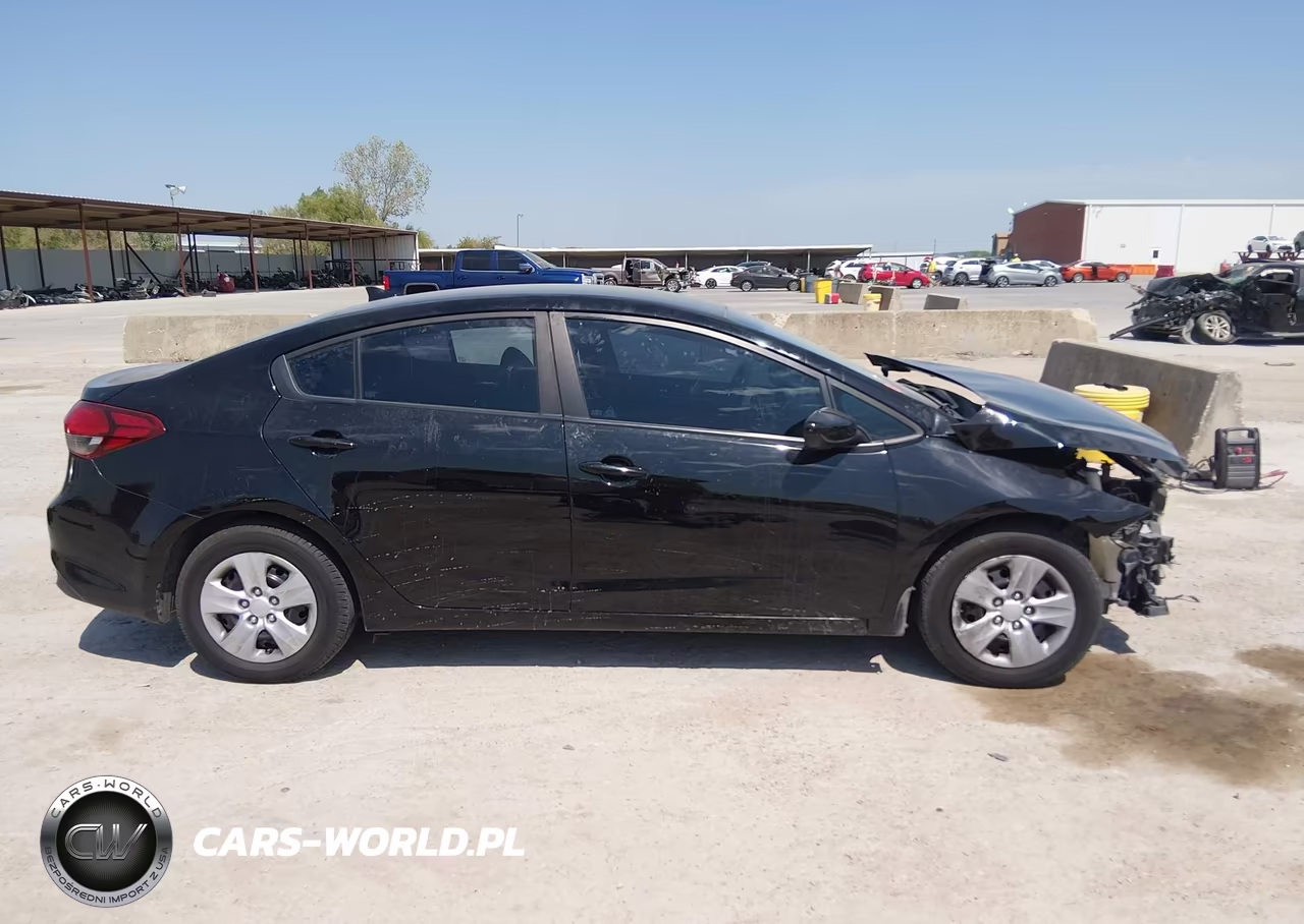 2018 Kia Forte Lx VIN:3KPFK4A7XJE244013 - 14
