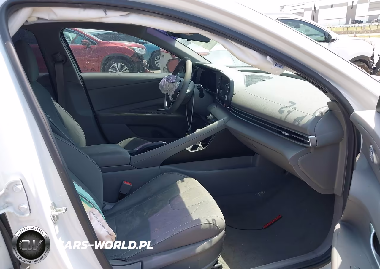 2022 Hyundai Elantra Sel VIN:5NPLM4AG0NH059709 - 5