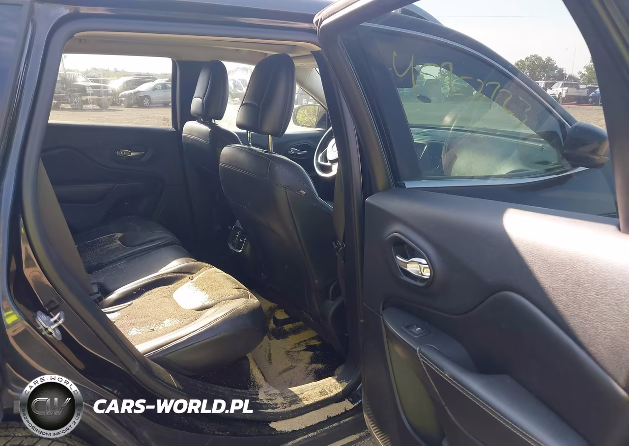 2015 Jeep Cherokee Limited VIN:1C4PJLDB1FW738047 - 8