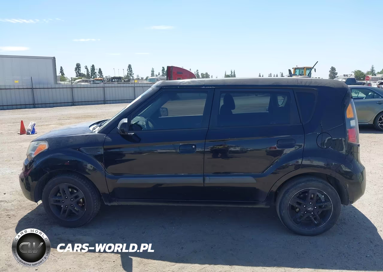 2010 Kia Soul + VIN:KNDJT2A21A7151204 - 16