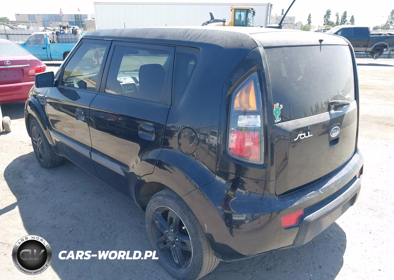 2010 Kia Soul + VIN:KNDJT2A21A7151204 - 3