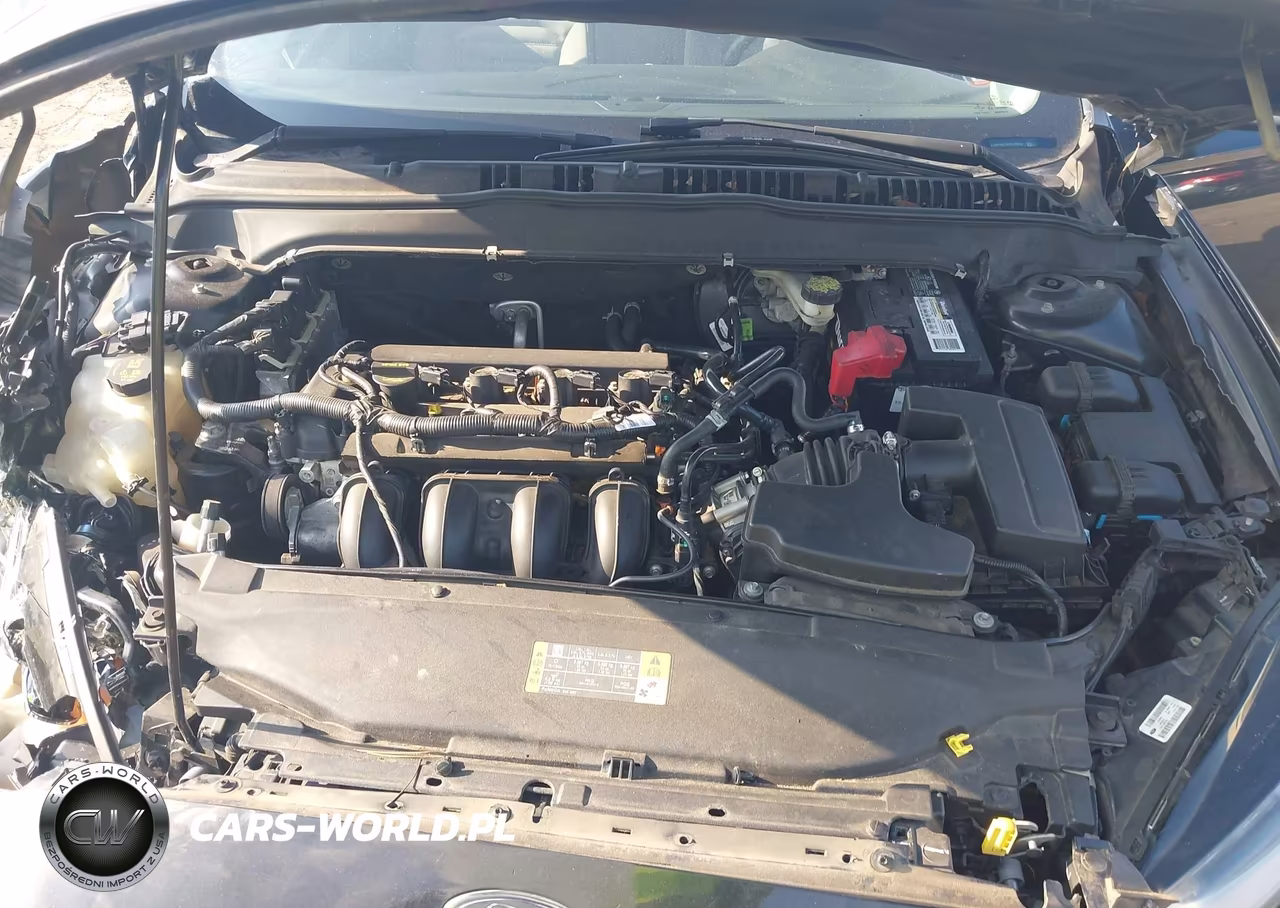 2015 Ford Fusion S VIN:3FA6P0G74FR148997 - 10