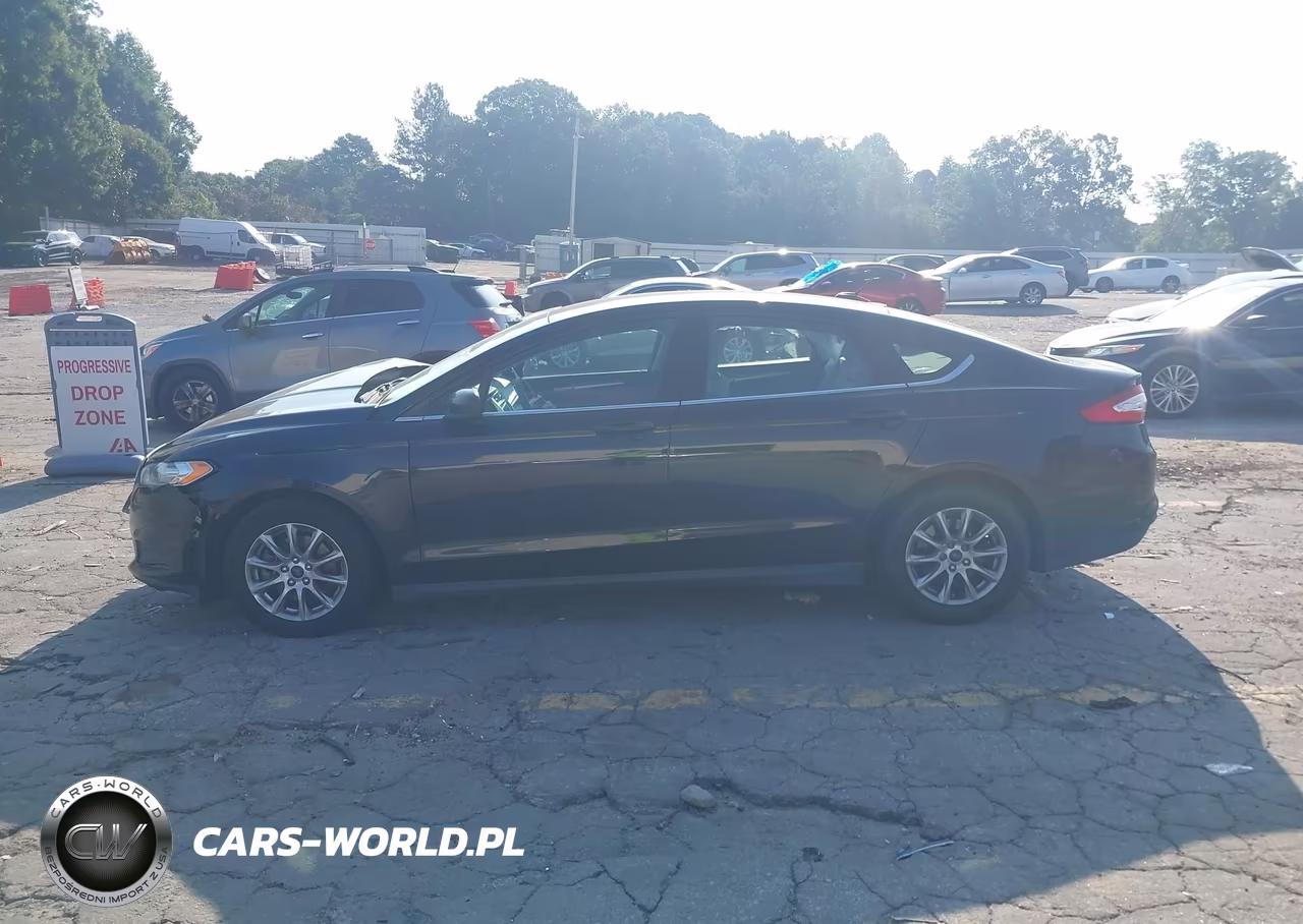 2015 Ford Fusion S VIN:3FA6P0G74FR148997 - 14