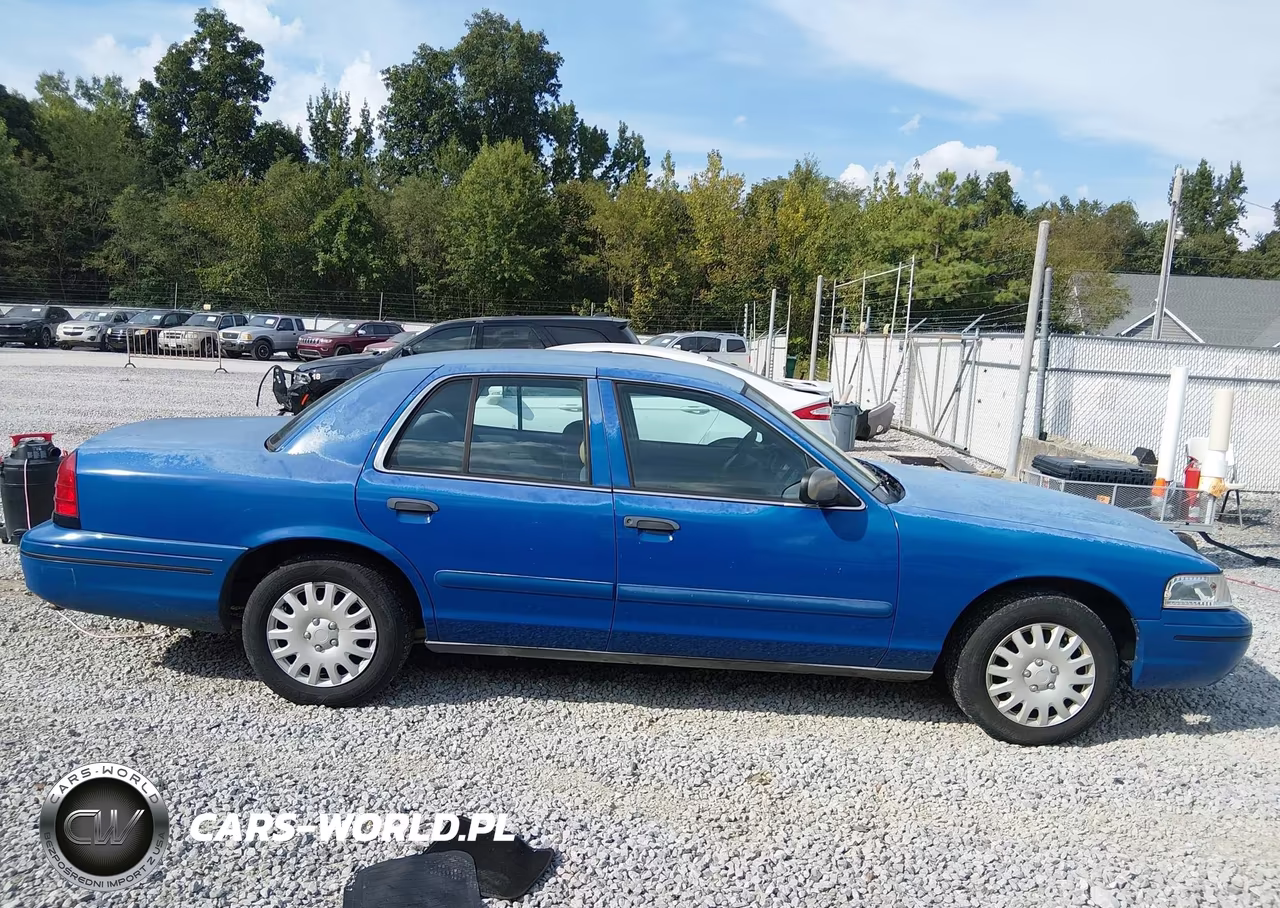 2000 Ford Crown Victoria Police Interceptor VIN:2FAFP71W0YX113161 - 14