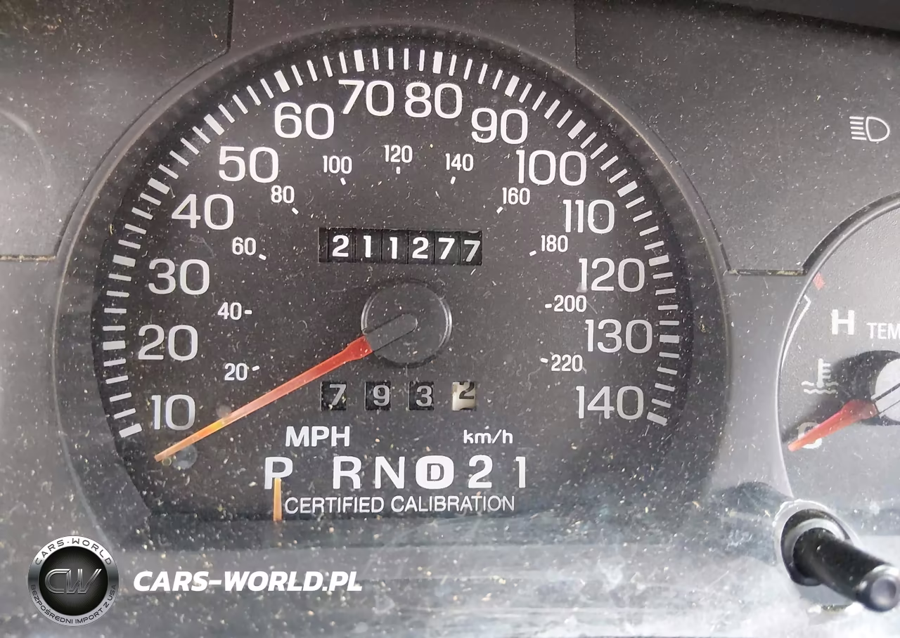 2000 Ford Crown Victoria Police Interceptor VIN:2FAFP71W0YX113161 - 16