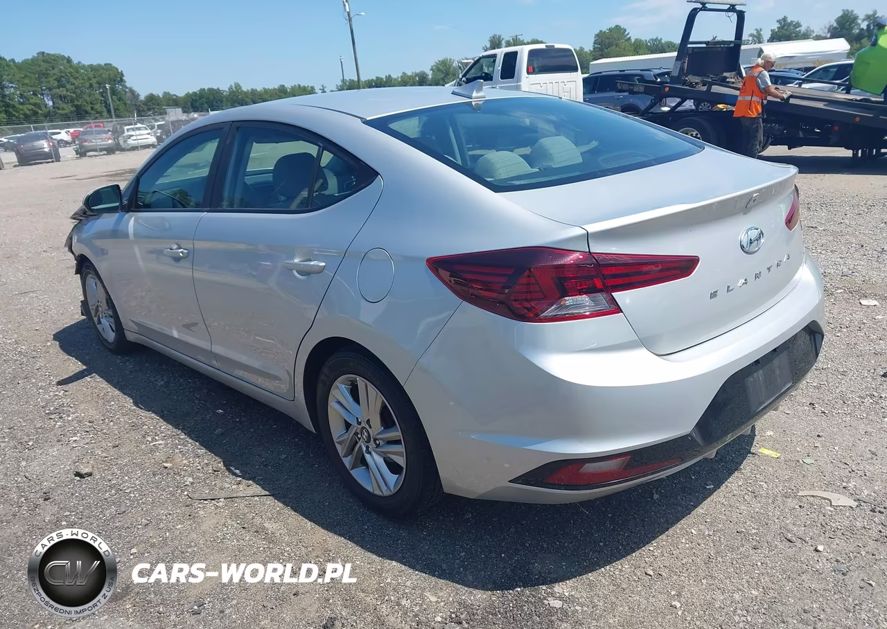 2019 Hyundai Elantra Sel VIN:5NPD84LF2KH403694 - 3