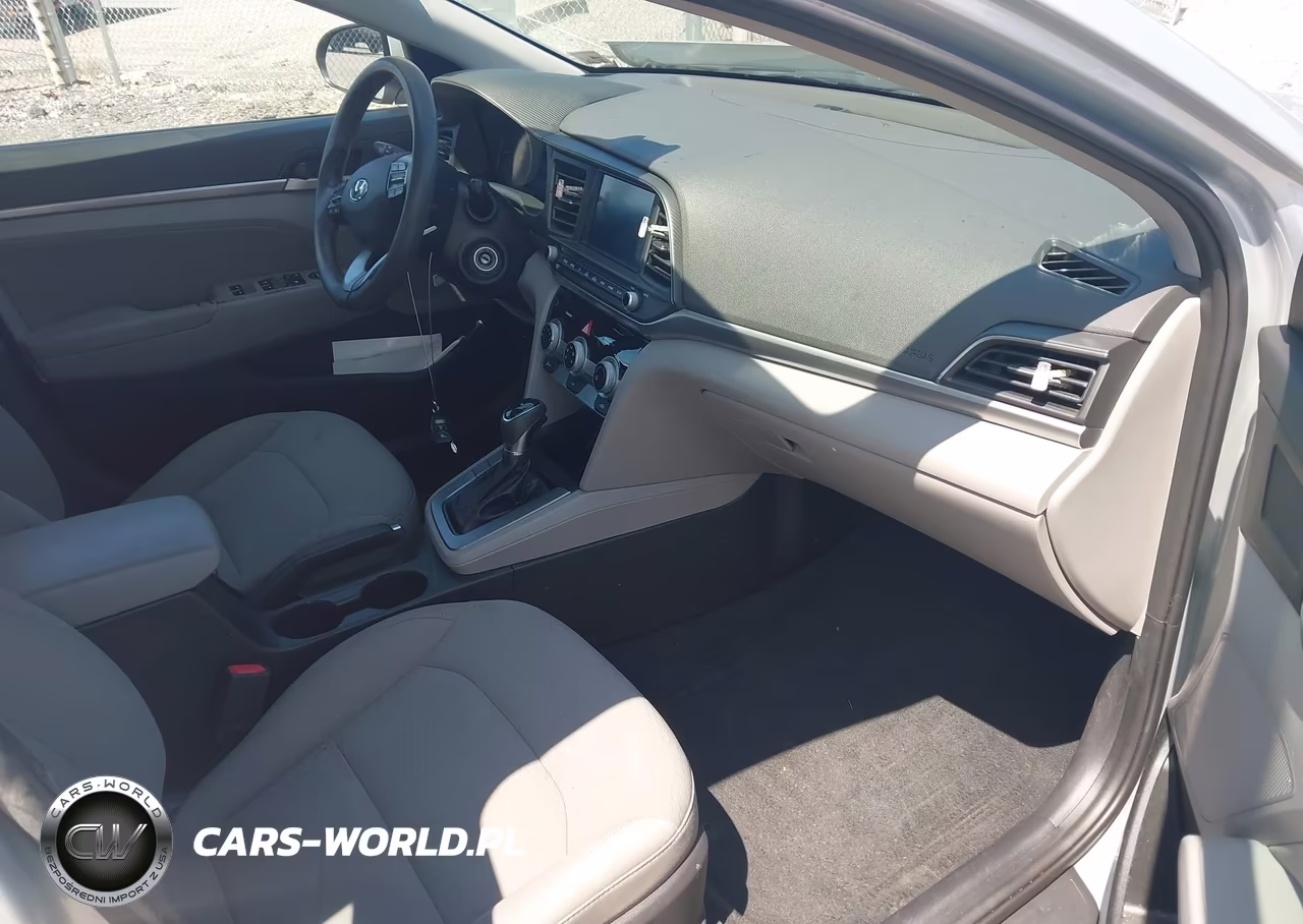 2019 Hyundai Elantra Sel VIN:5NPD84LF2KH403694 - 5