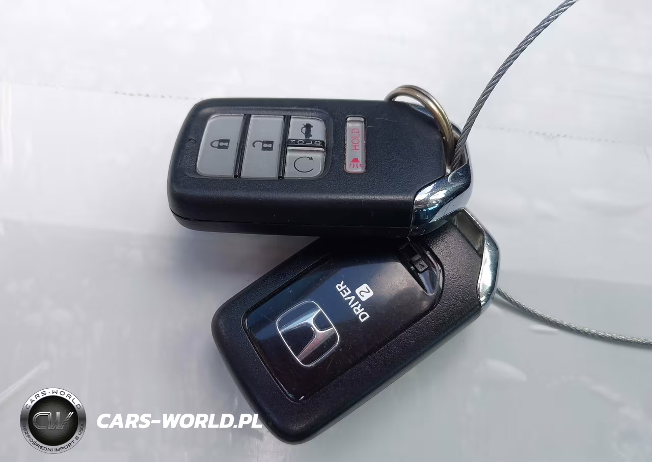 2022 Honda Accord Hybrid Touring VIN:1HGCV3F90NA017972 - 11
