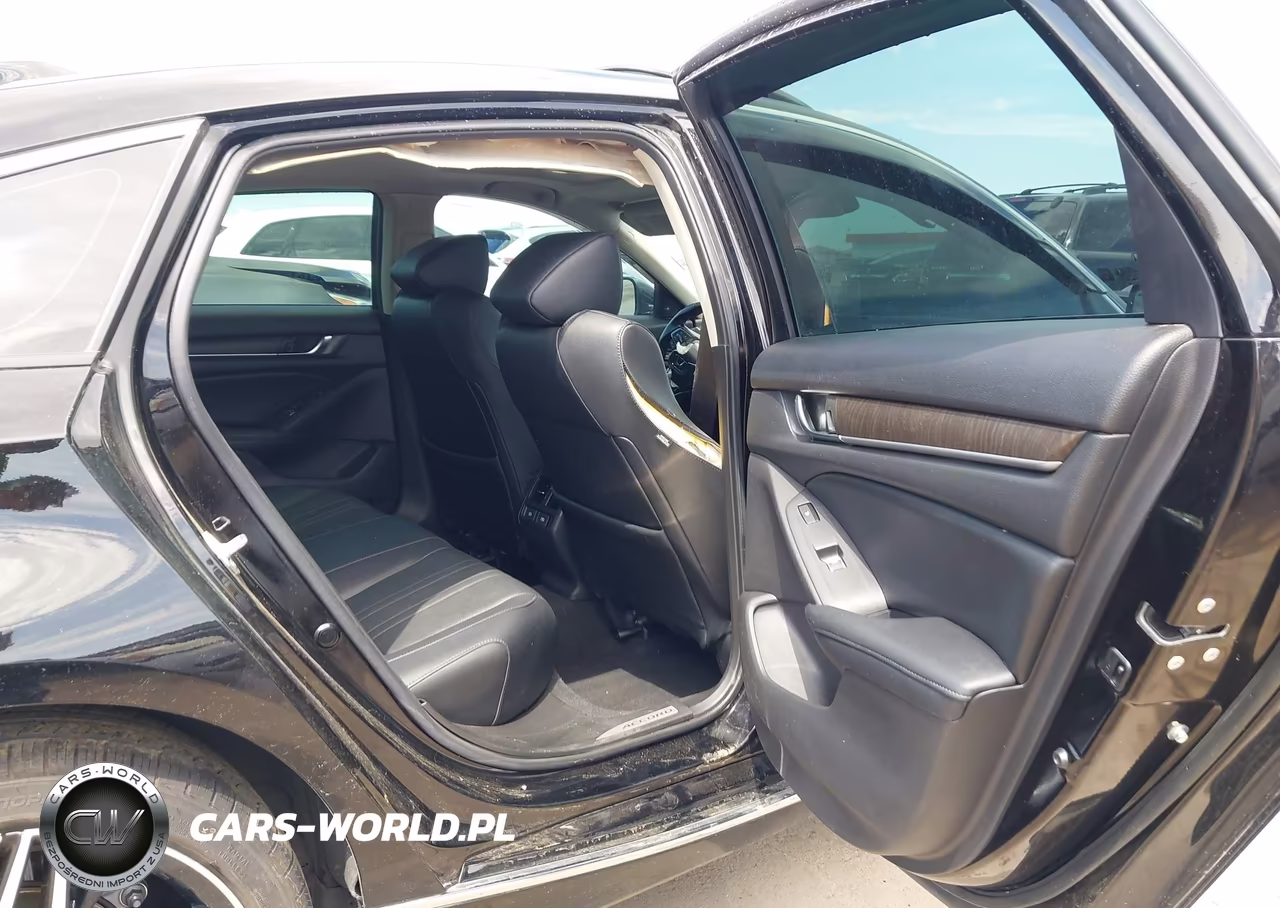 2022 Honda Accord Hybrid Touring VIN:1HGCV3F90NA017972 - 8