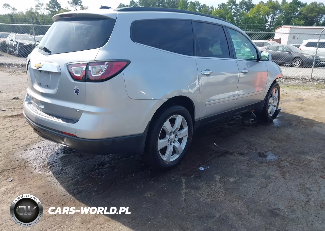 2017 Chevrolet Traverse Lt VIN:1GNKVGKD4HJ145347 - 4