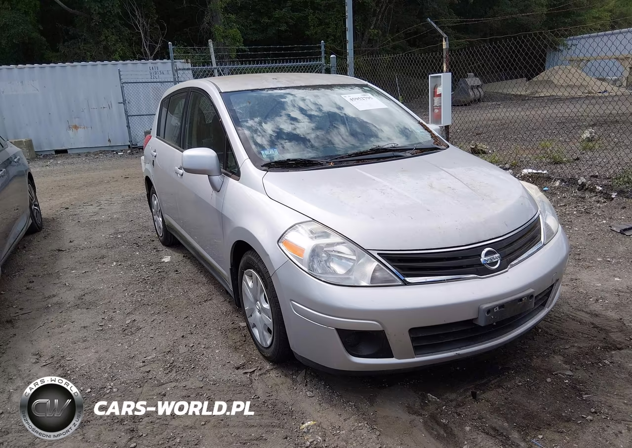 2011 Nissan Versa 1.8S – zdjęcie 1 z 11