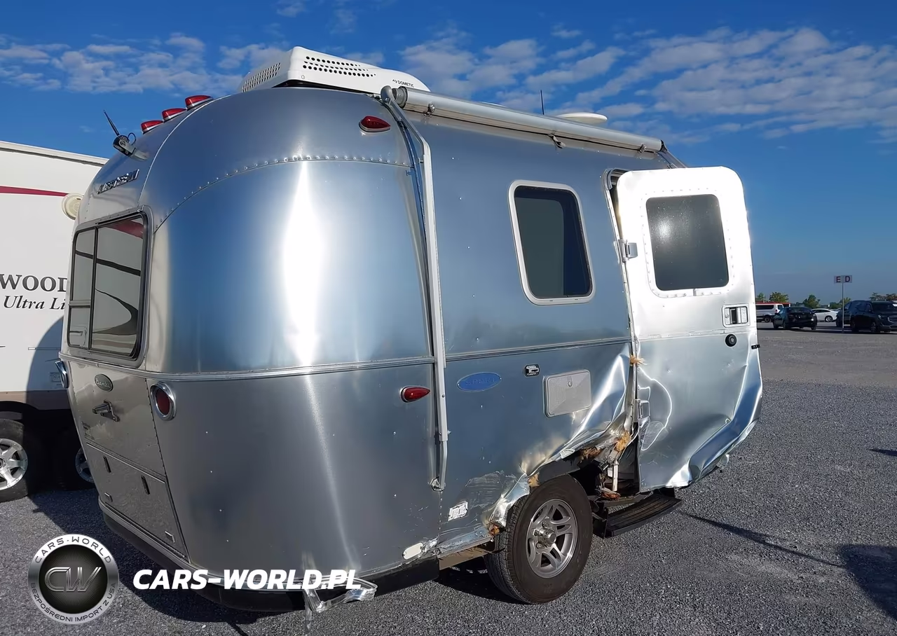 2019 Airstream Other VIN:1STHRAC18KJ545395 - 4