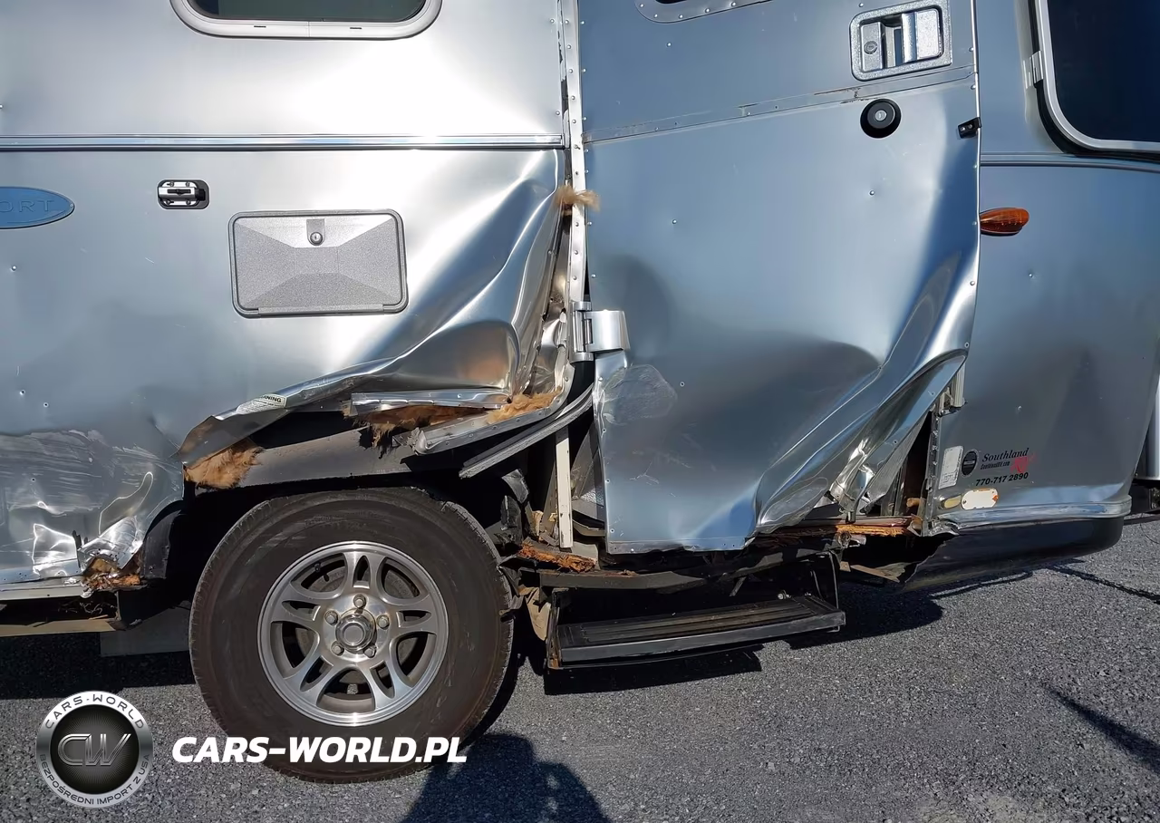 2019 Airstream Other VIN:1STHRAC18KJ545395 - 6
