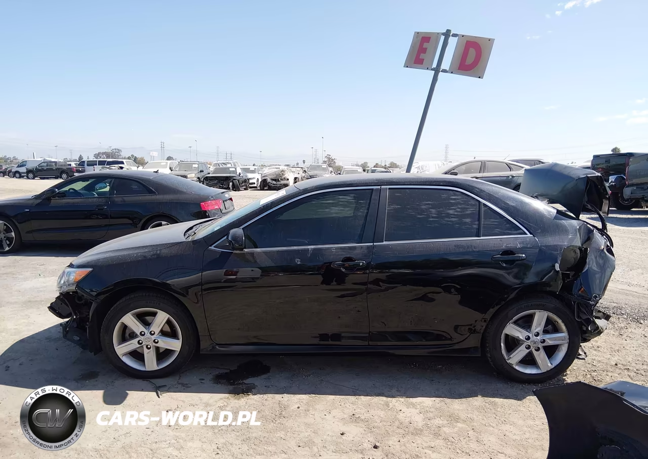 2014 Toyota Camry Se VIN:4T1BF1FK6EU461415 - 15