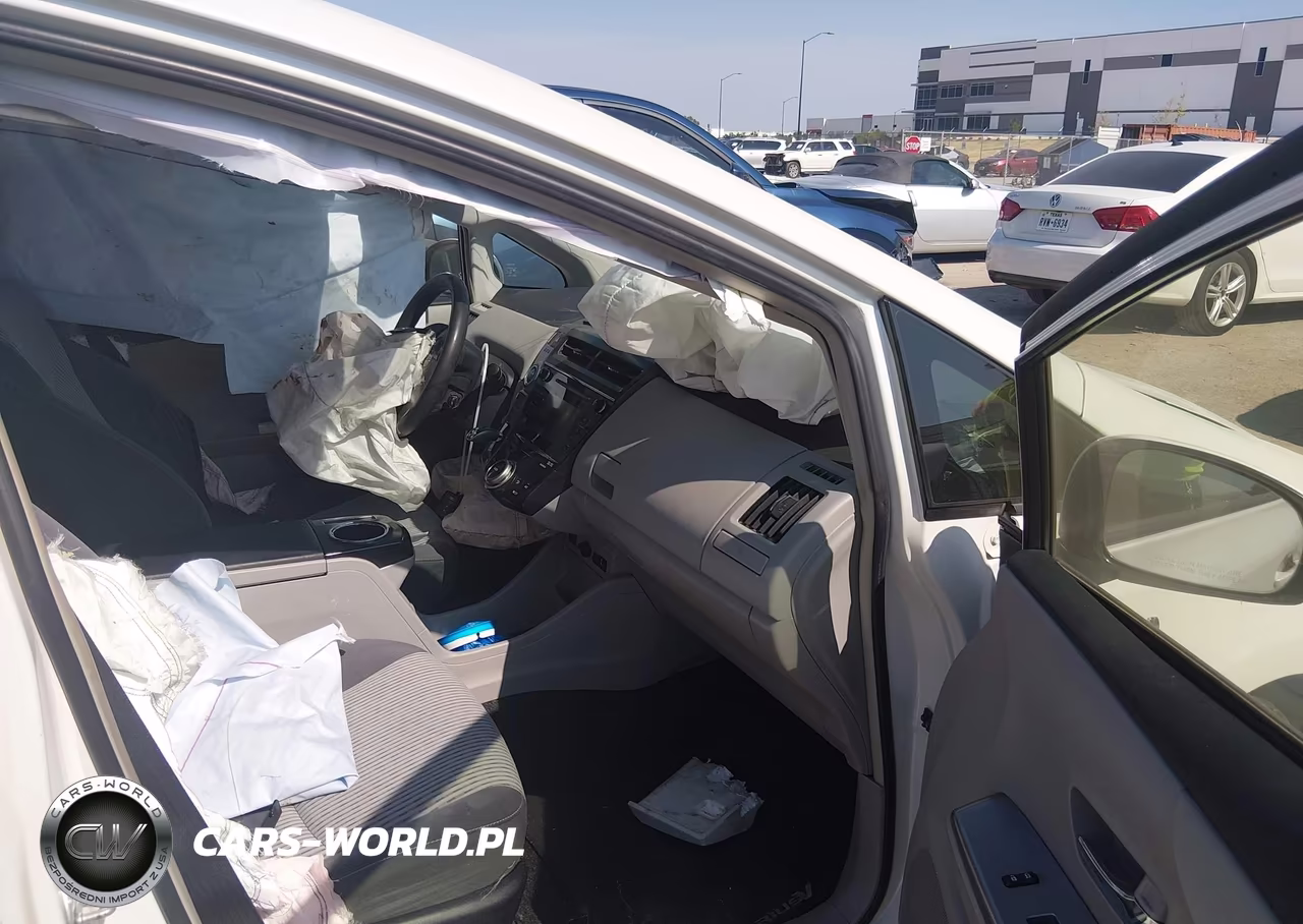 2017 Toyota Prius V Three VIN:JTDZN3EU8HJ057445 - 5