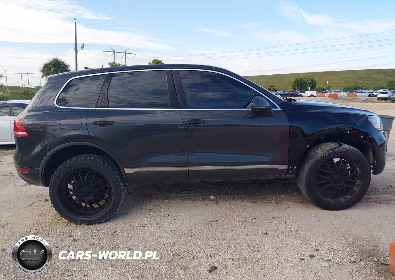 2013 Volkswagen Touareg Tdi Executive VIN:WVGEP9BP4DD000528 - 13