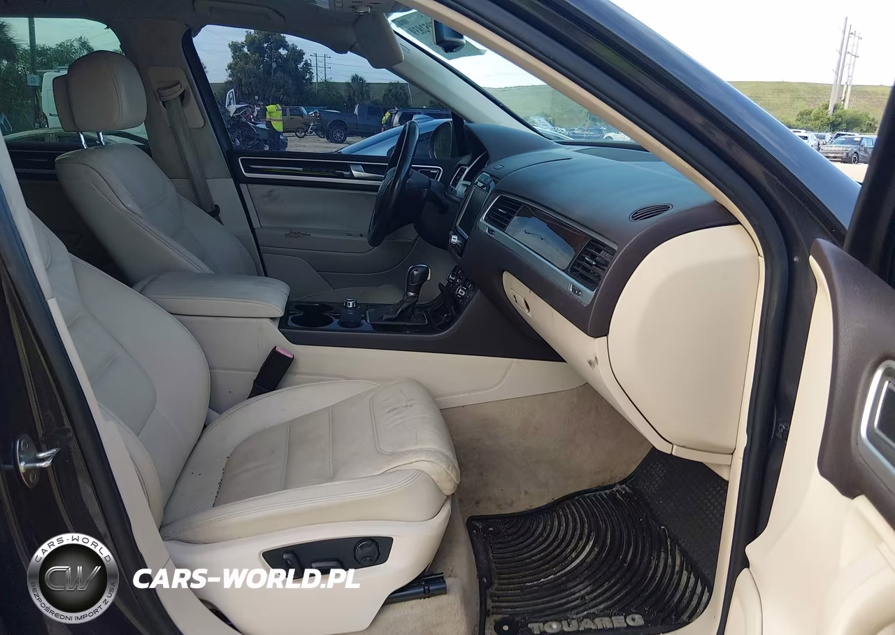 2013 Volkswagen Touareg Tdi Executive VIN:WVGEP9BP4DD000528 - 5