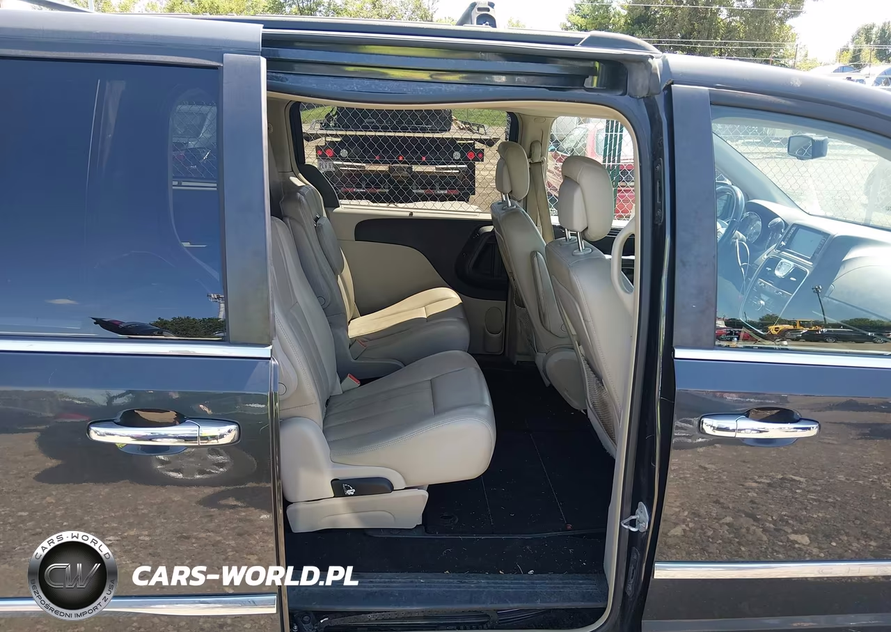 2011 Chrysler Town & Country Touring-L VIN:2A4RR8DG3BR617172 - 8