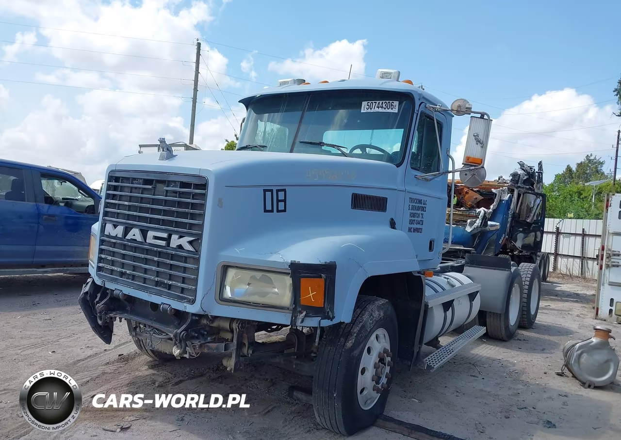 2000 Mack Ch613 Semi Truck VIN:1M1AA13Y6YW130723 - 2