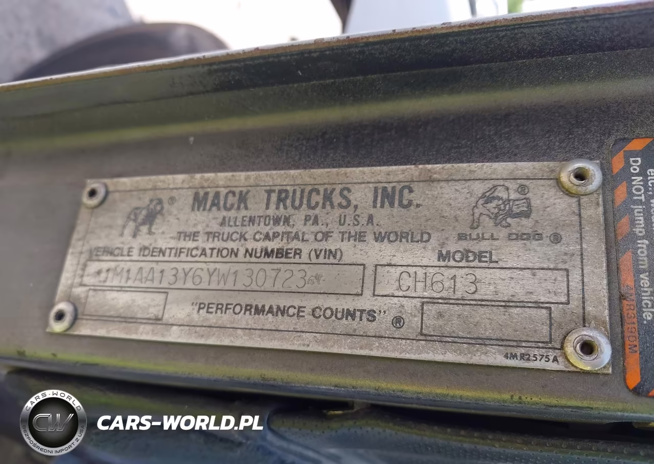 2000 Mack Ch613 Semi Truck VIN:1M1AA13Y6YW130723 - 8