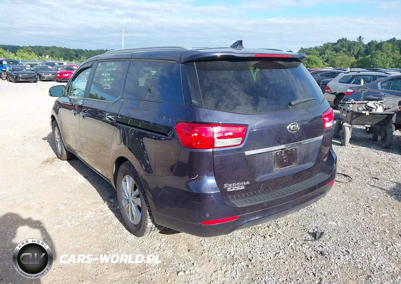 2018 Kia Sedona Lx VIN:KNDMB5C17J6397136 - 3