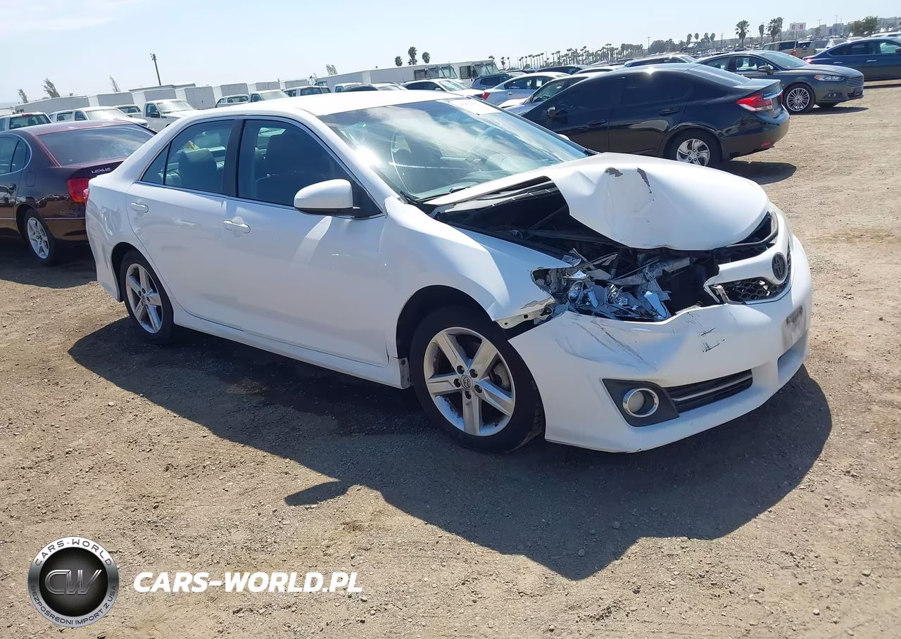 2014 Toyota Camry Se – zdjęcie 1 z 16