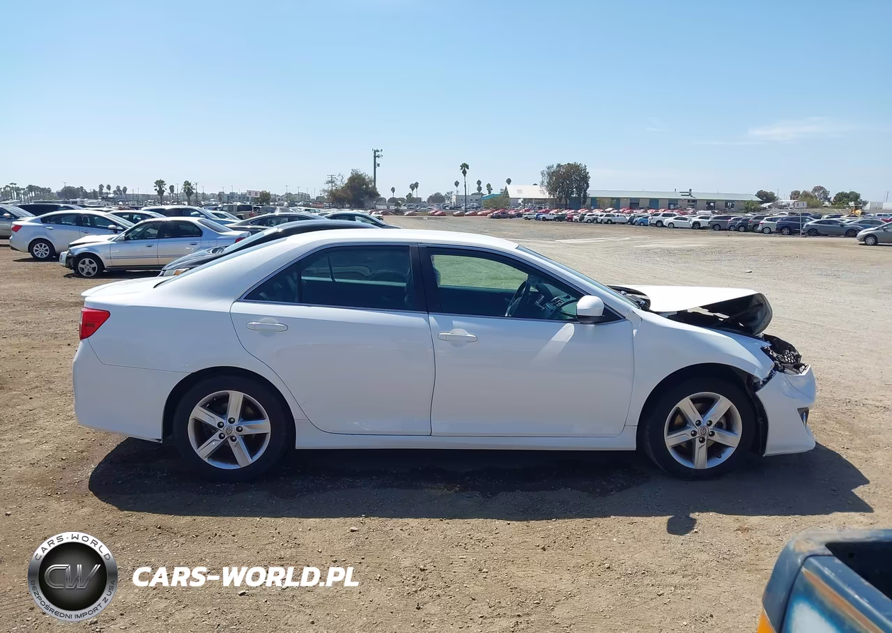 2014 Toyota Camry Se VIN:4T1BF1FK0EU460566 - 13