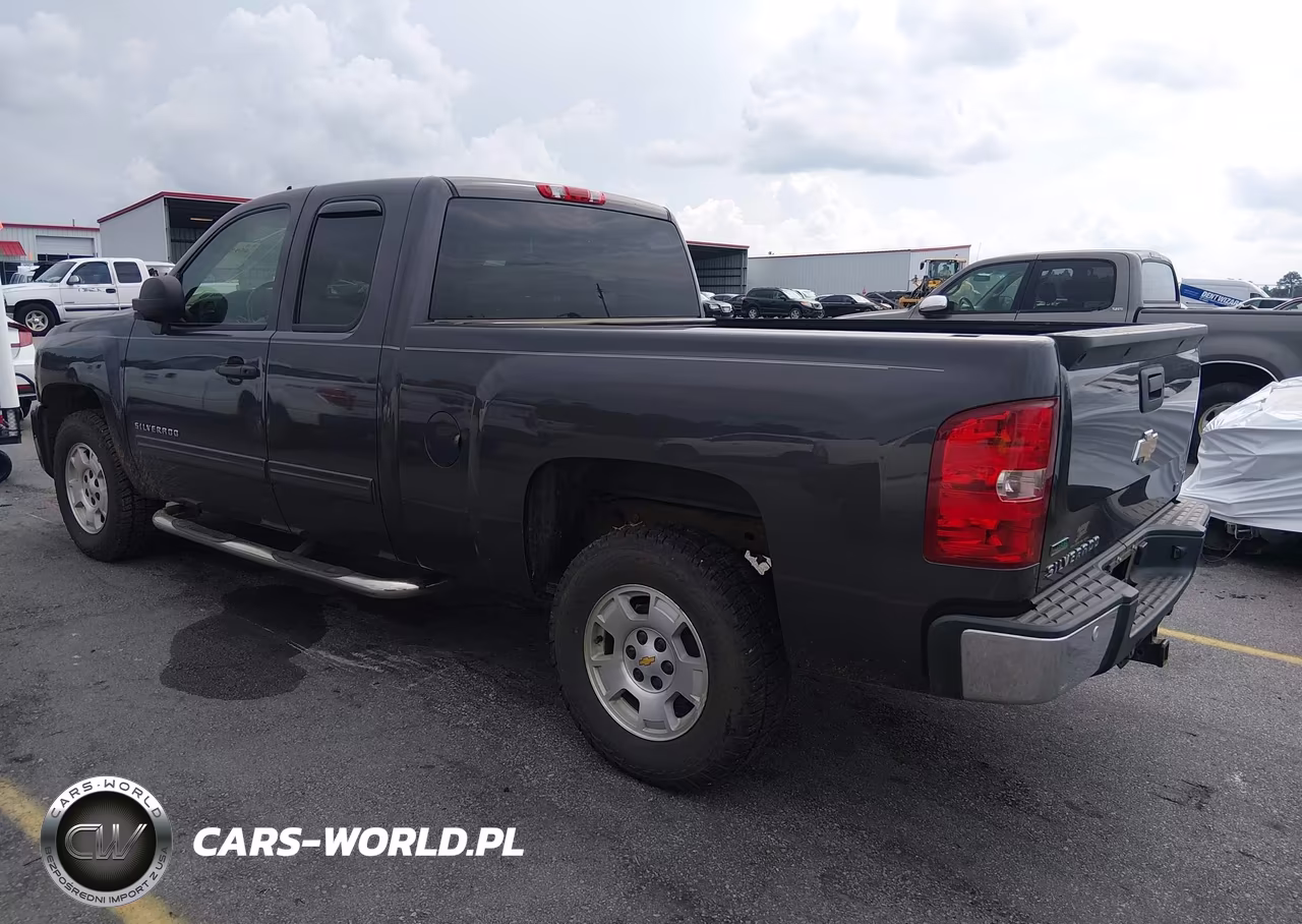 2010 Chevrolet Silverado 1500 Lt VIN:1GCSCSE06AZ113226 - 3