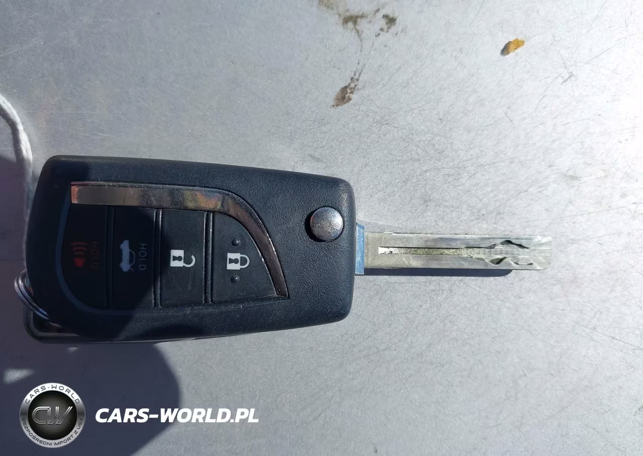 2021 Toyota Camry Le VIN:4T1C11AK1MU596732 - 11