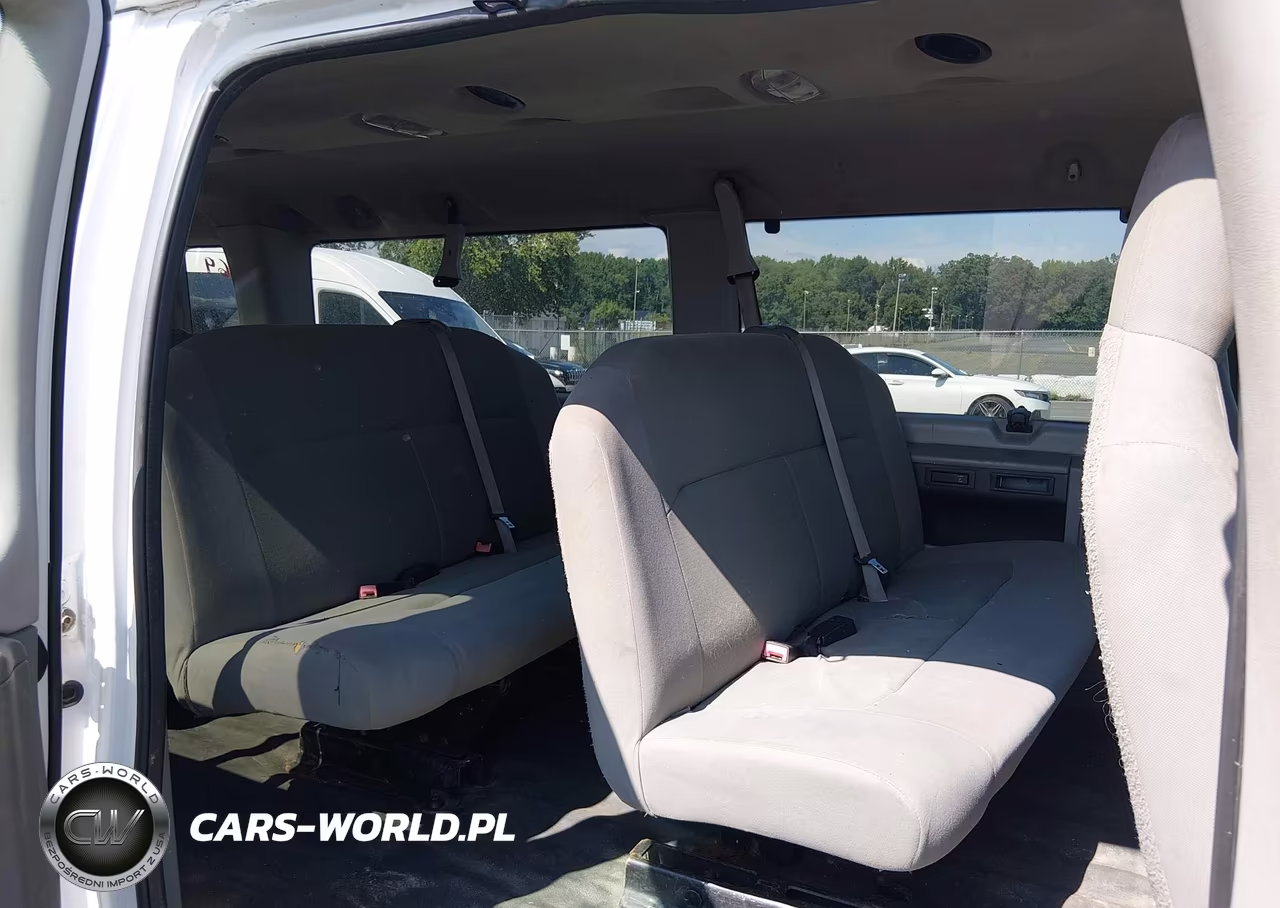 2013 Ford E-350 Super Duty Xlt VIN:1FBSS3BL6DDA90897 - 8
