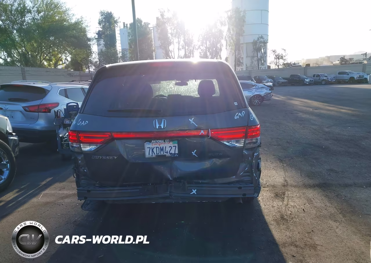 2015 Honda Odyssey Touring-Touring Elite VIN:5FNRL5H99FB066443 - 17