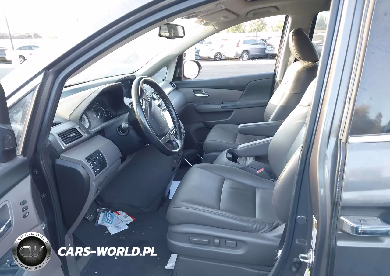 2015 Honda Odyssey Touring-Touring Elite VIN:5FNRL5H99FB066443 - 5