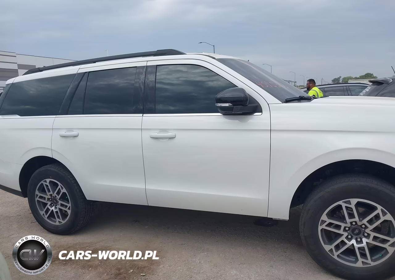 2025 Ford Expedition Active VIN:1FMJU1H87SEA24774 - 13
